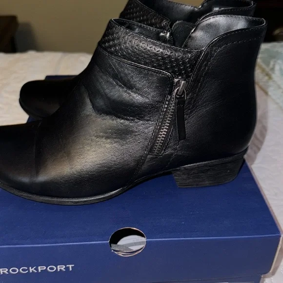 Worn one time Rockport Bootie - Picture 3 of 5